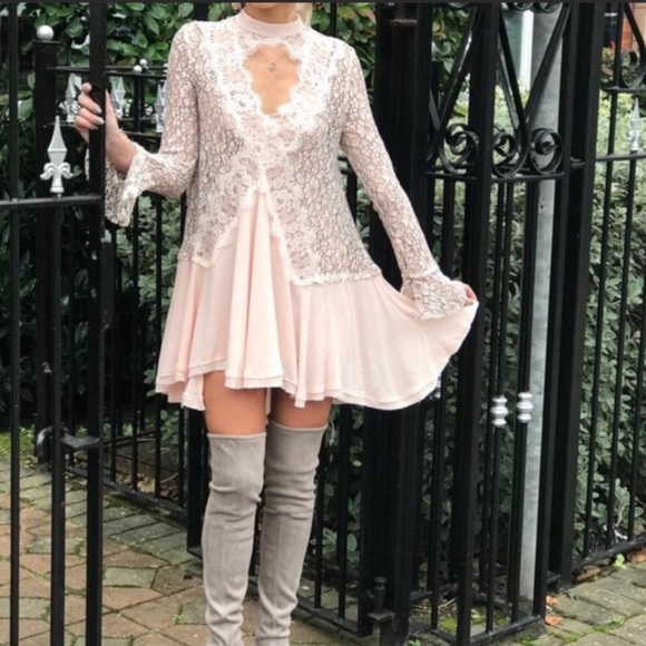 Free People Dresses & Skirts - Super Cute Free People Tell Tale Pearl Lace Mini❣️